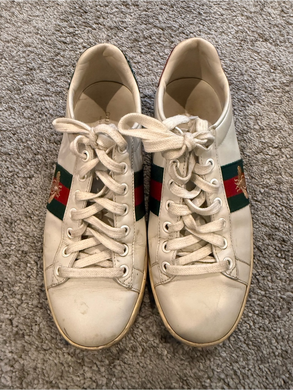 Gucci Cream Leather Low-Top Sneakers with Green and Red Web Stripe